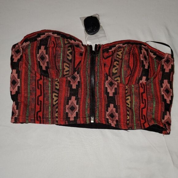 Gorgeous Aztec print zip up crop top size Large - Picture 1 of 4